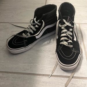 Black hightop Vans Women’s 8.5/ Men’s 7